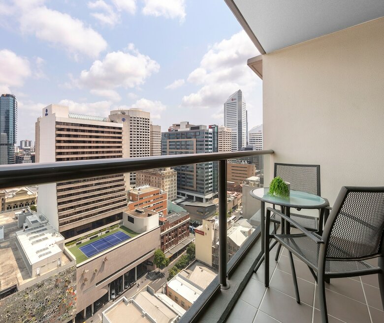 Hotel Oaks Charlotte Towers