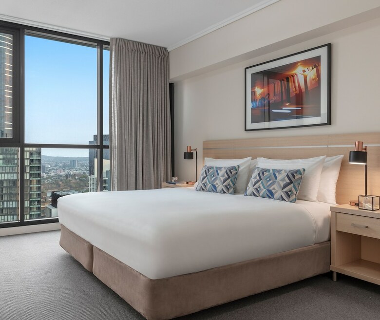 Hotel Oaks Charlotte Towers