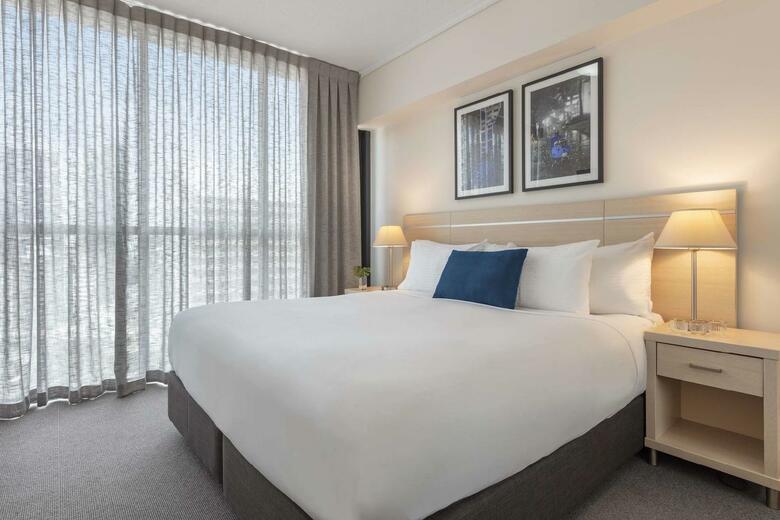 Hotel Oaks Charlotte Towers