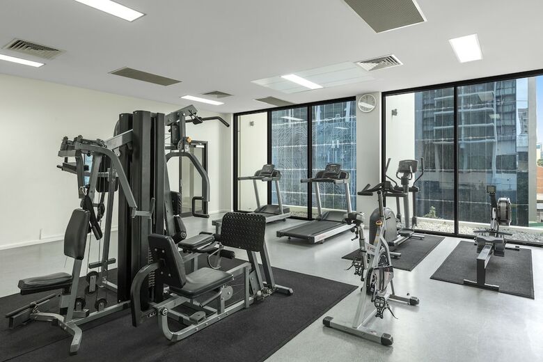 Hotel Oaks Lexicon Apartments