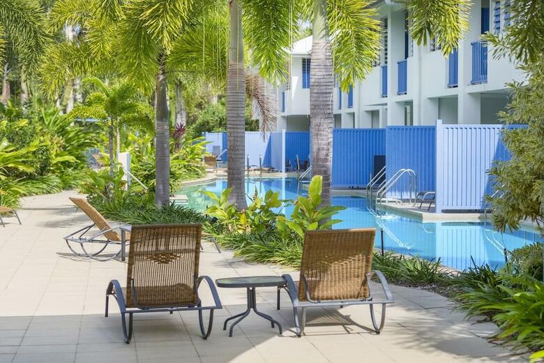 Hotel Oaks Lagoons