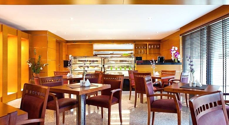 Golden Sands Hotel Apartments