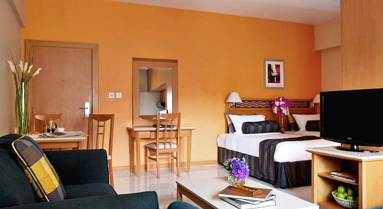 Golden Sands Hotel Apartments