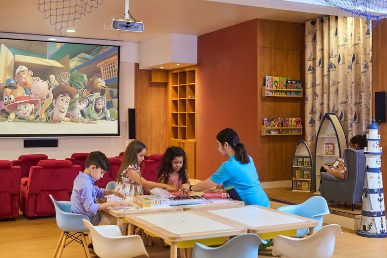 Golden Sands Hotel Apartments