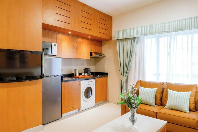 Golden Sands Hotel Apartments
