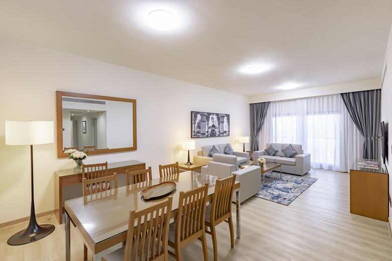 Golden Sands Hotel Apartments