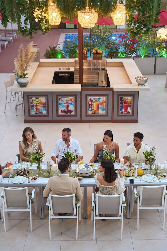 Golden Sands Hotel Apartments