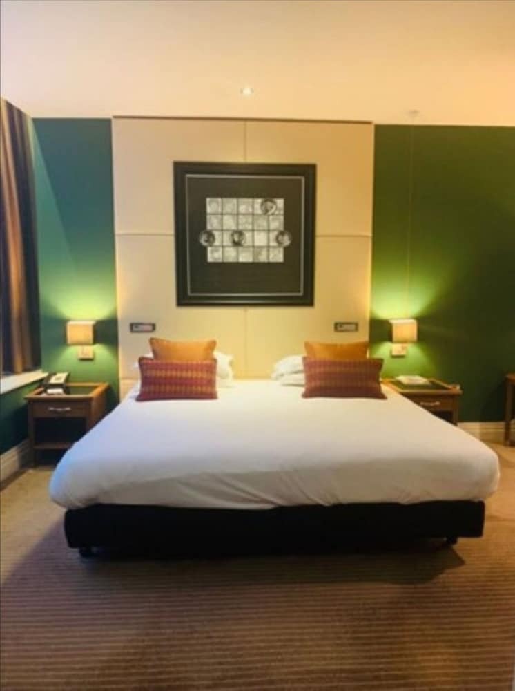 Hard Days Night Hotel