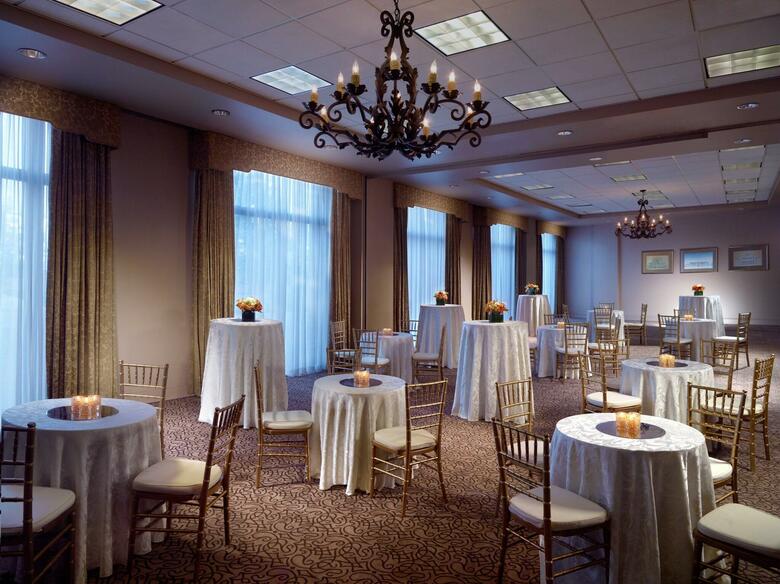 Hotel Wyndham Riverfront