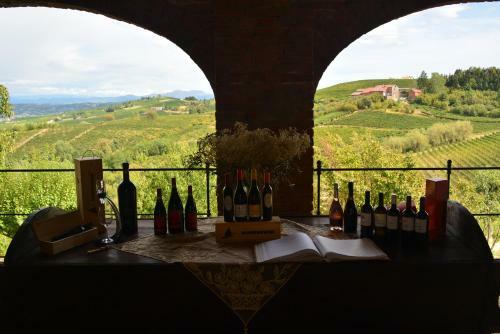 Bed & Breakfast Cascina Valtignosa Camere Con Vigna