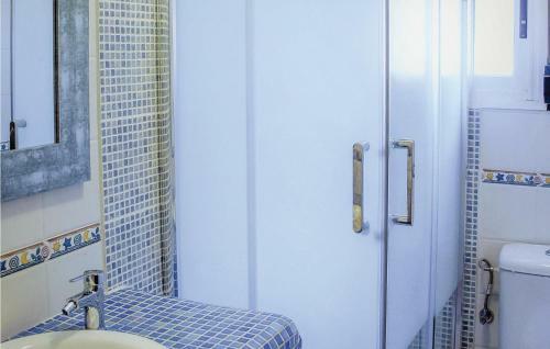 Two-bedroom Apartment El Campello With Sea View 06