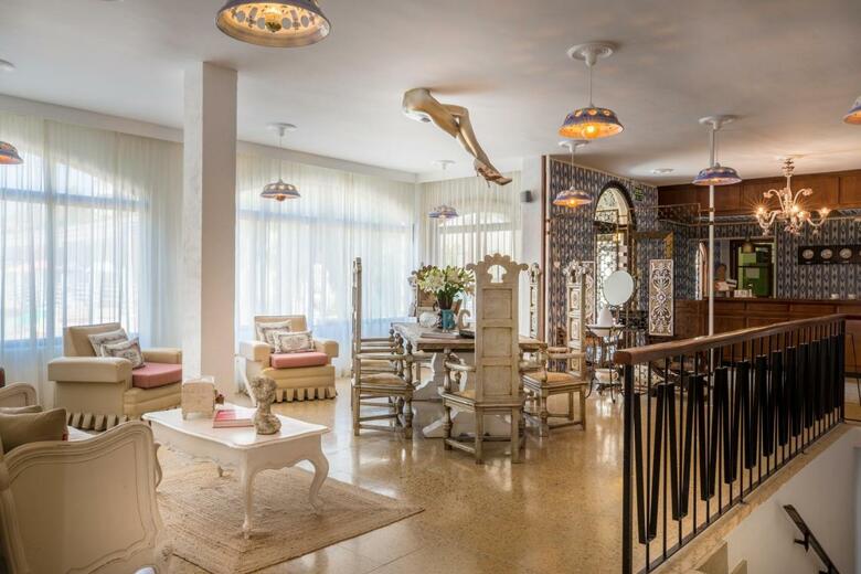 Bella Colina Vintage Hotel 1953