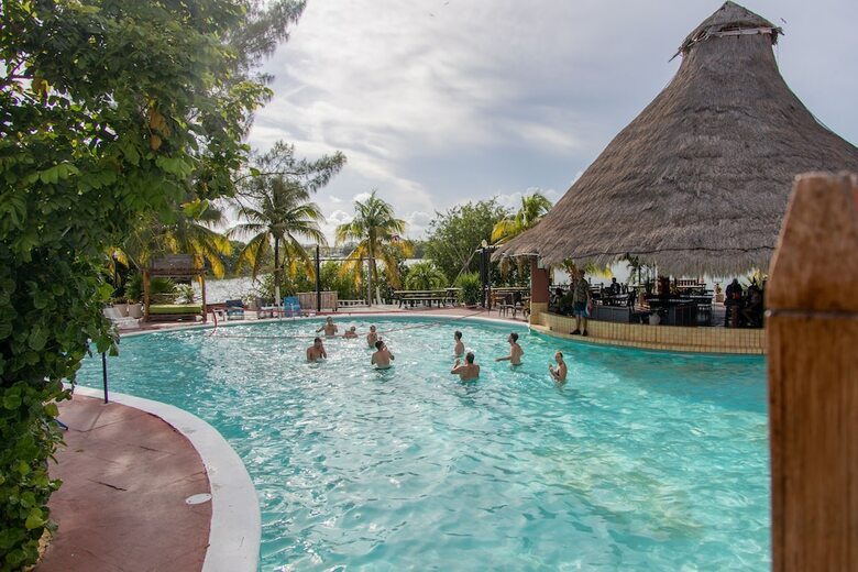 Selina Cancun Laguna Hotel Zone