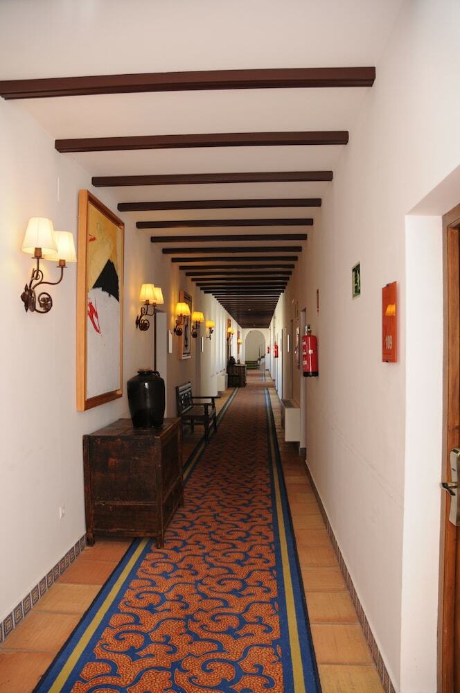 Hotel El Carmen (puente Genil)
