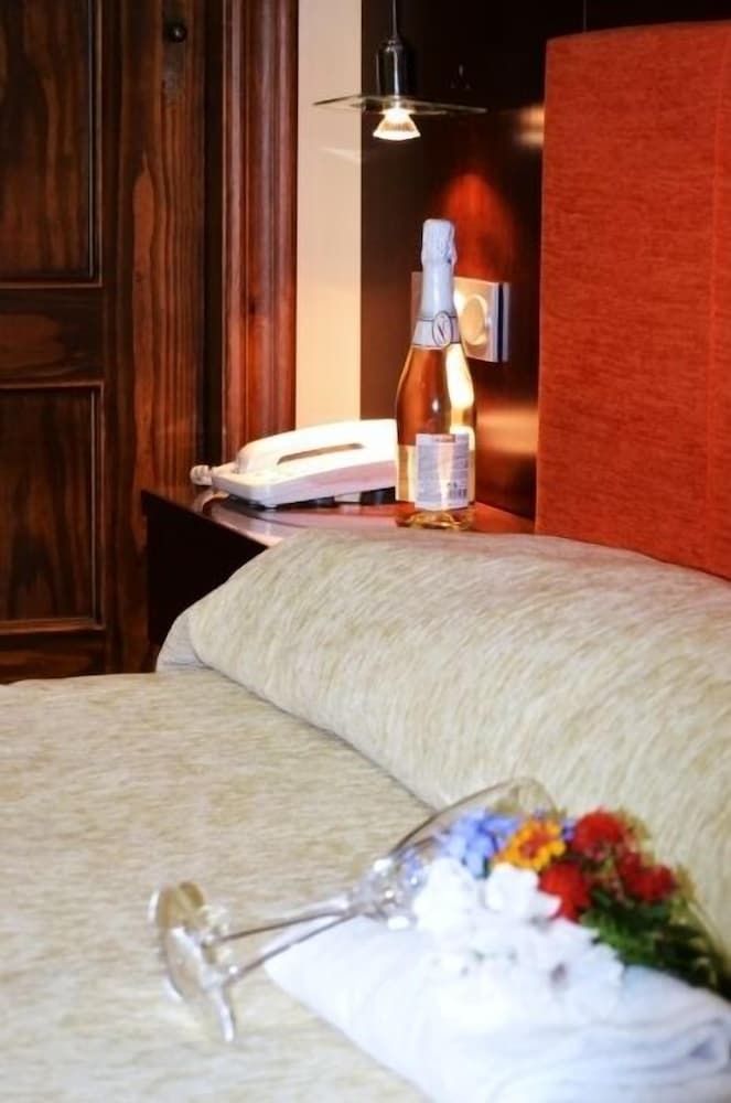 Hotel El Carmen (puente Genil)