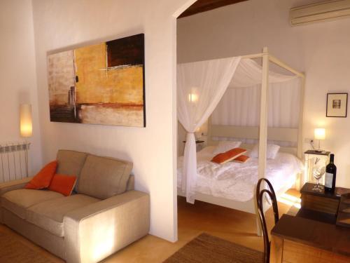 Finca Raims Hotel Interior
