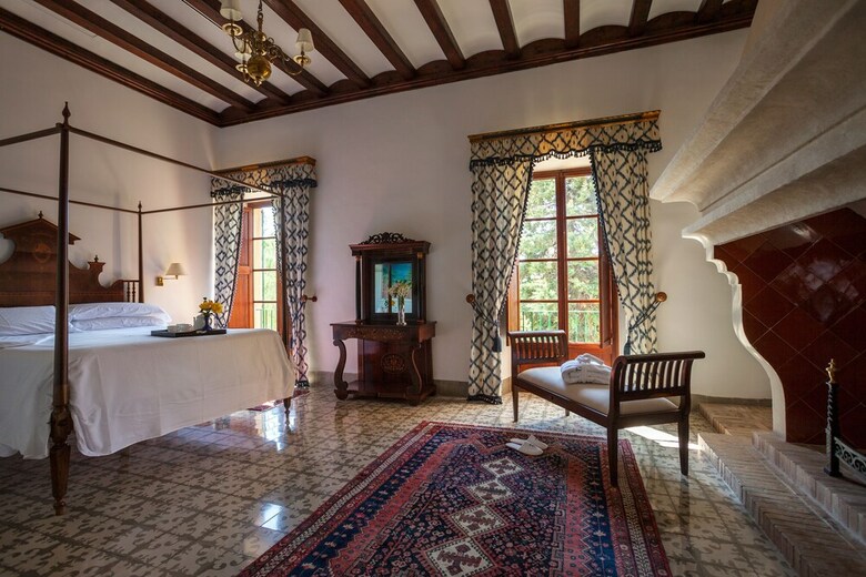 Hotel Llenaire