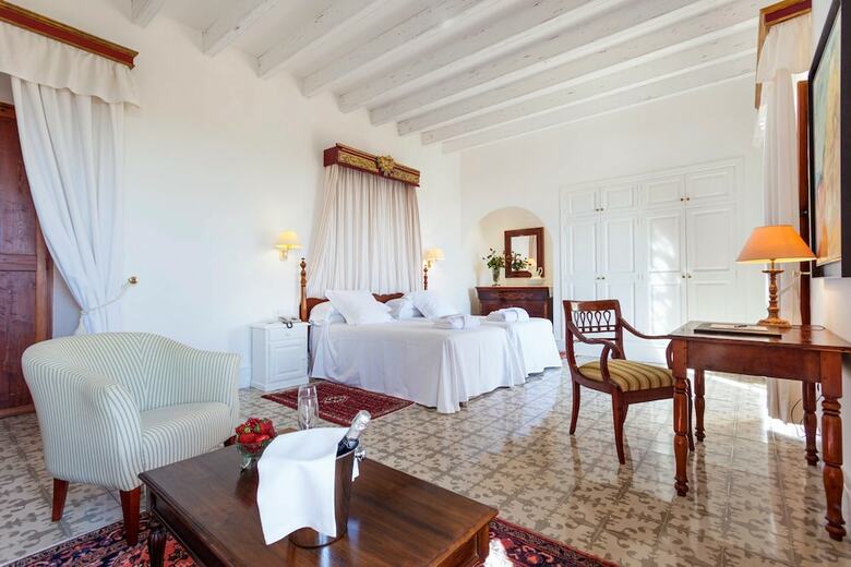 Hotel Llenaire