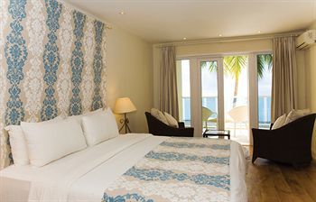 Hotel Waves Beach Resort & Spa