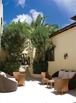 Hotel Waves Beach Resort & Spa