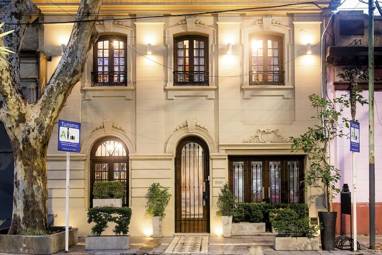 Miravida Soho Hotel & Wine Bar