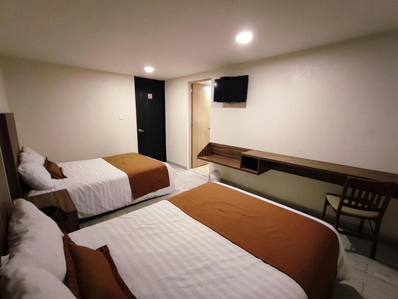 Plaza Morelos Hotel