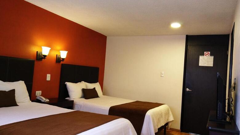 Plaza Morelos Hotel
