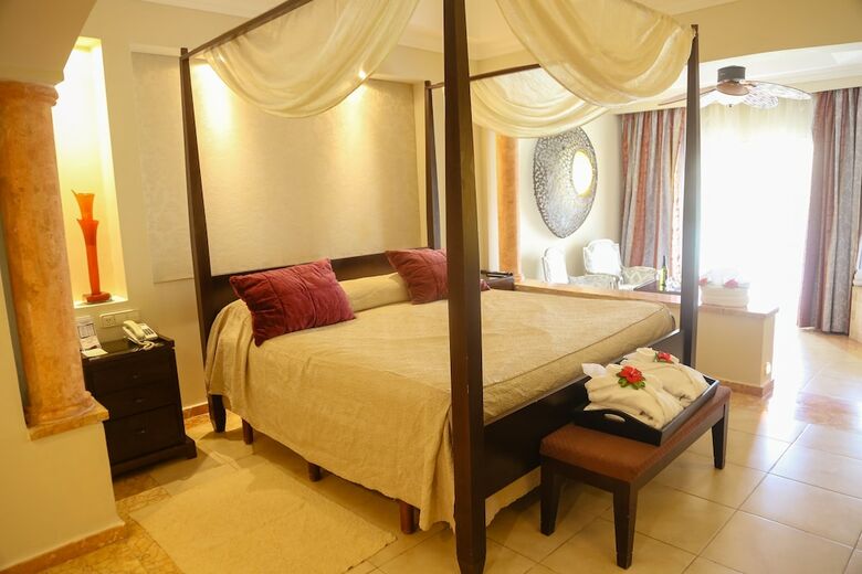 Hotel Majestic Elegance Punta Cana - Luxury All Inclusive