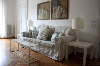 Rsh Spanish Steps Apartments