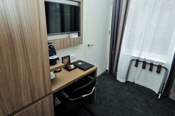Fine Seasons Hotel