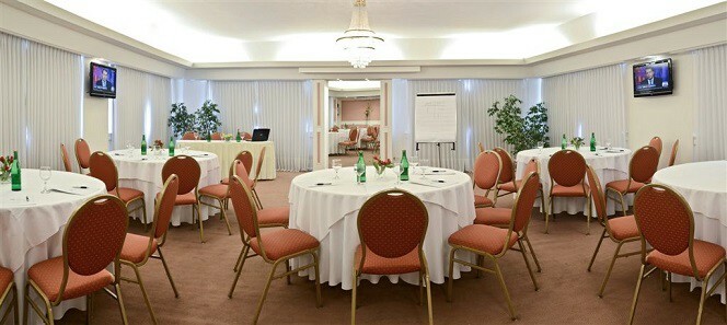 Hotel Iru�a