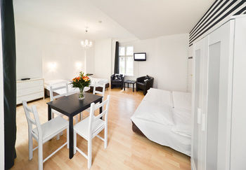Old Town Apartments Sch�nhauser Allee