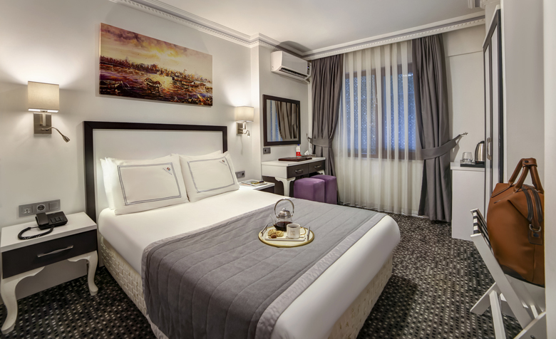 Skalion Hotel