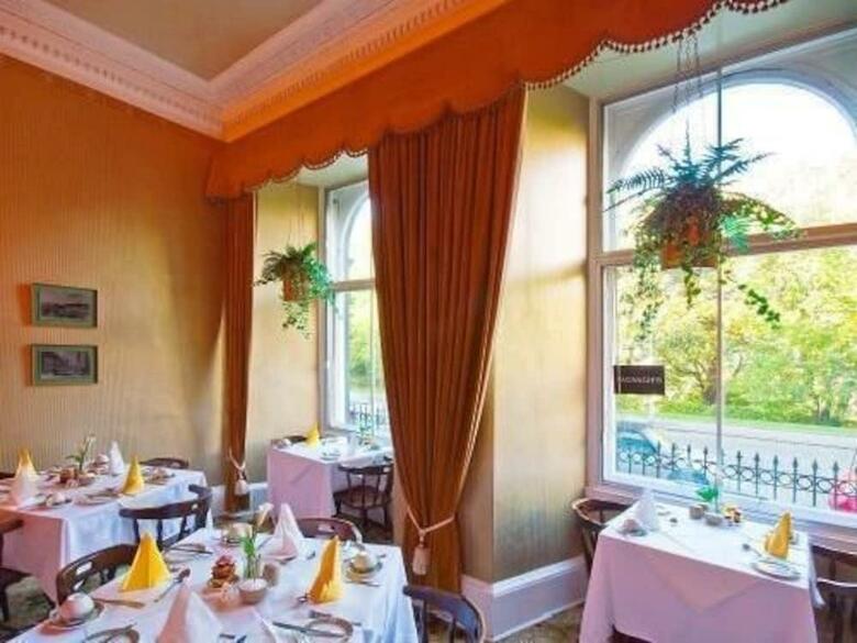 Hotel Halcyon House