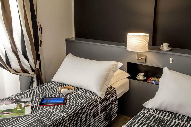 Radio Hotel