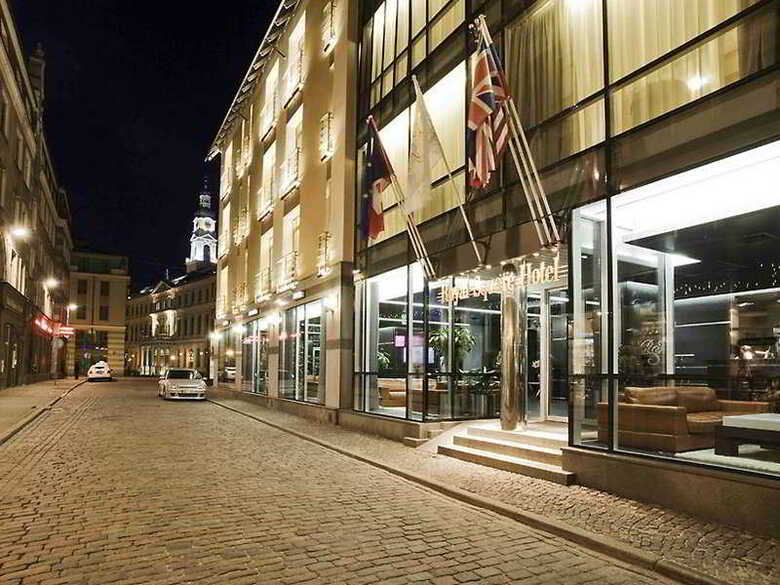 Royal Square Hotel & Suites