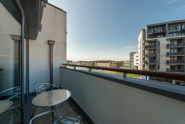 Hotel Fountain Court Eq 2 (2 Bed)
