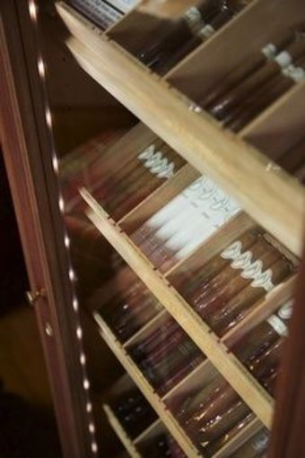 Zowar International Hotel