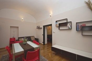 House & The City - Navona Apartments