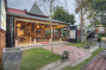 Hotel Taman Harum