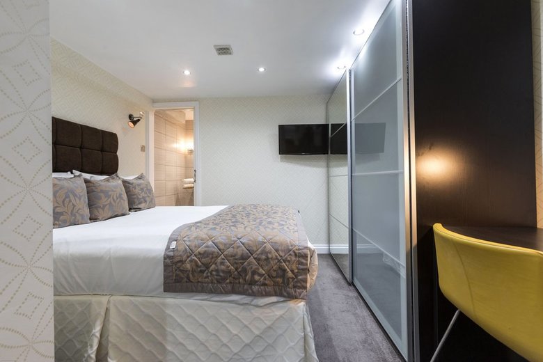 Shepherd's Bush Boutique Hotel