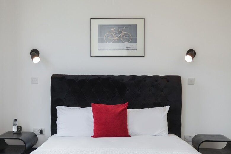 Hotel 6 Portobello Road