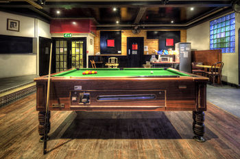 Albergue Arsenal Tavern Backpackers