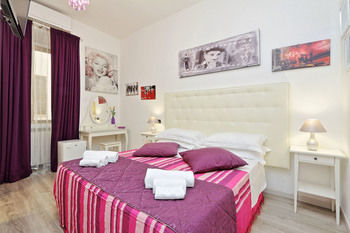Hotel Applemoon Rooms For Rent