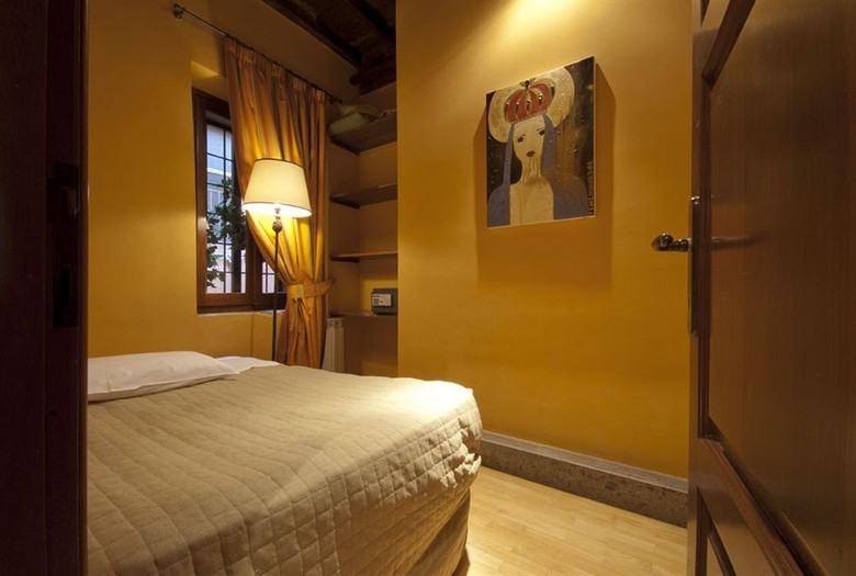 Hostal Manfredi Luxury Apartments