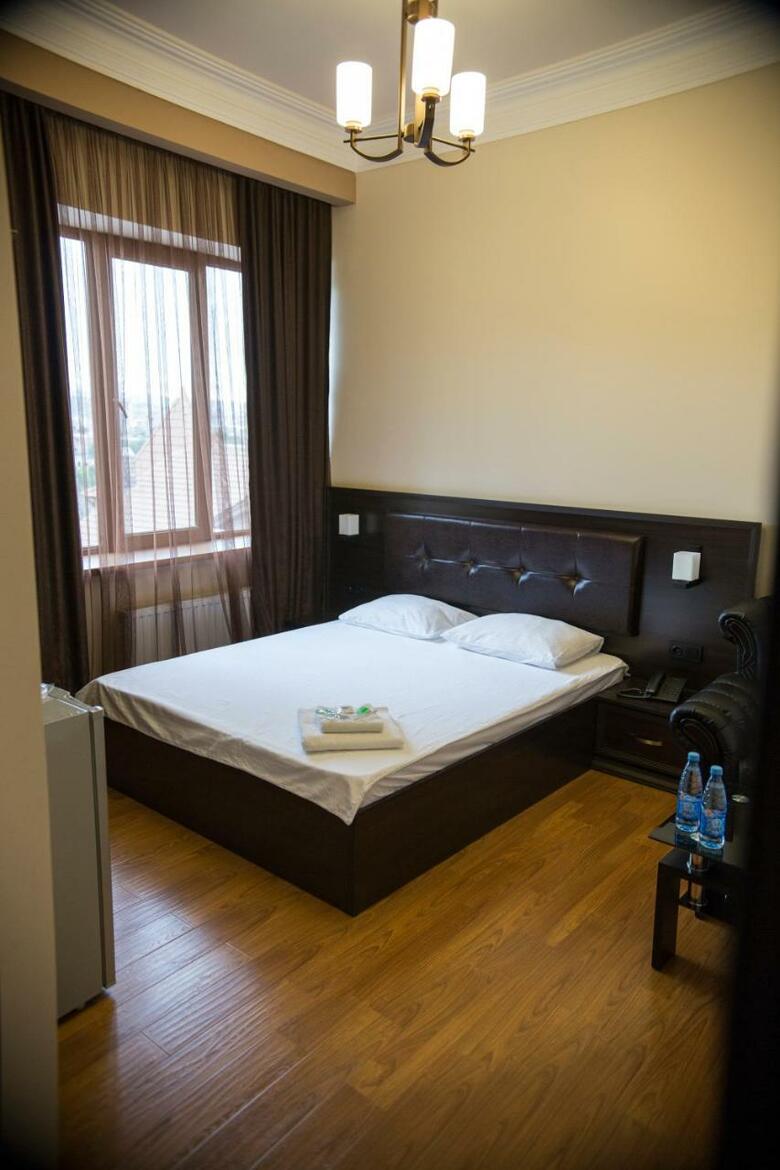 Hotel Capital