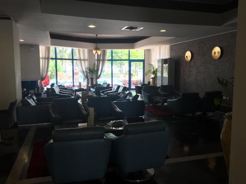 La Palm Royal Beach Hotel