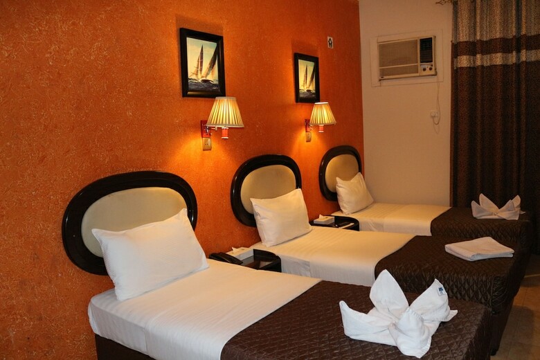 Grand Sina Hotel