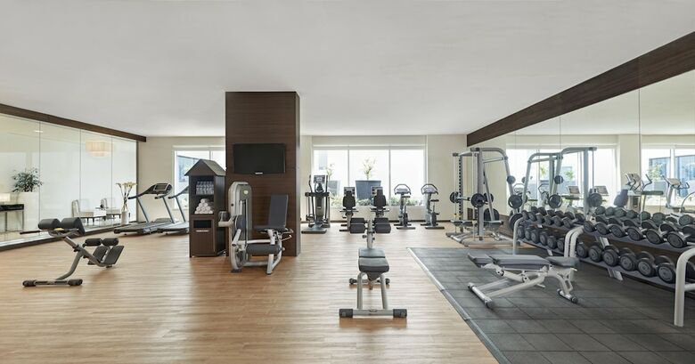 Hotel Hyatt Place Dubai Baniyas Square