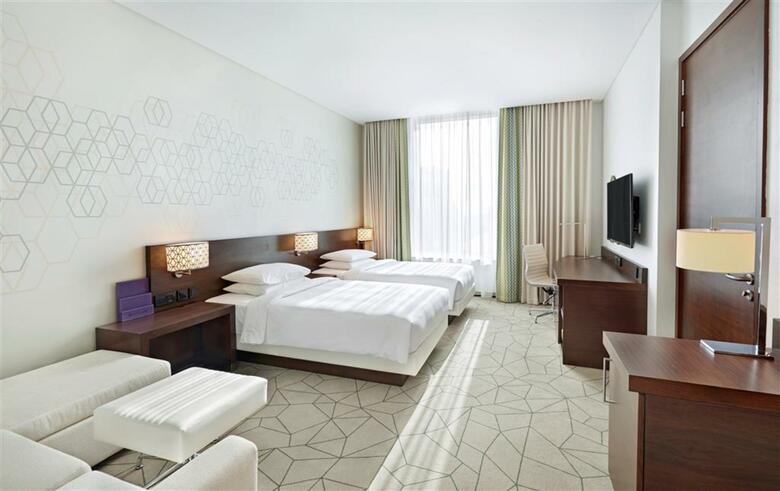 Hotel Hyatt Place Dubai Baniyas Square